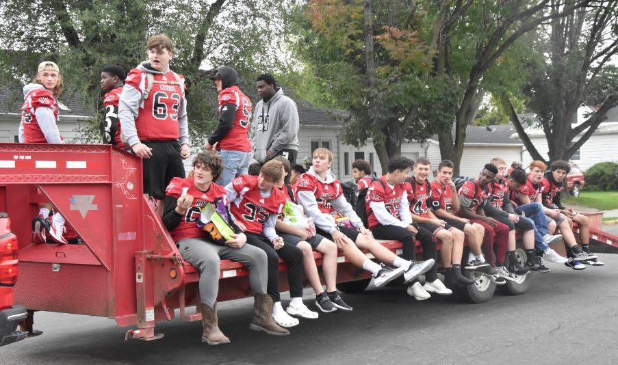 Clinton High School Homecoming Parade Team Photo